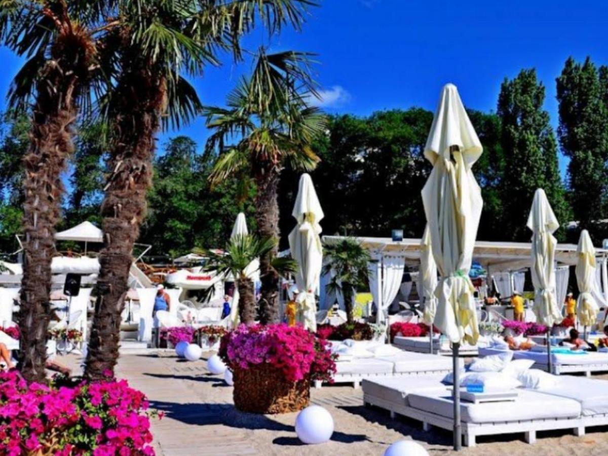 Arcadia Vip-Apartments In Golfstream Odessa Eksteriør bilde