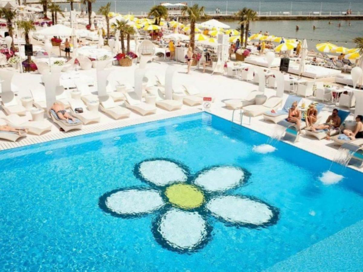 Arcadia Vip-Apartments In Golfstream Odessa Eksteriør bilde